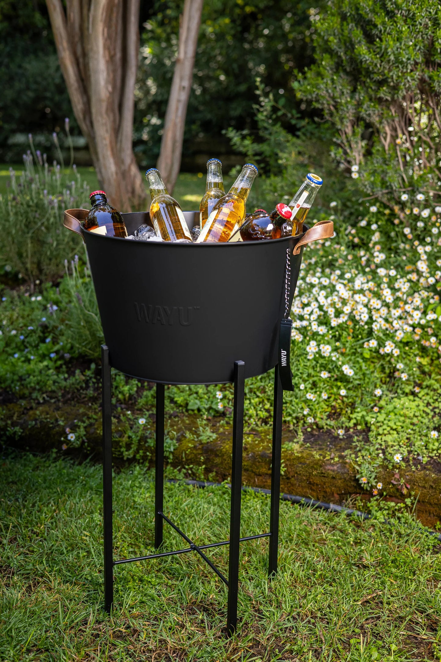 
                  
                    Hielera Metálica con Rack + Abridor Cerveza
                  
                
