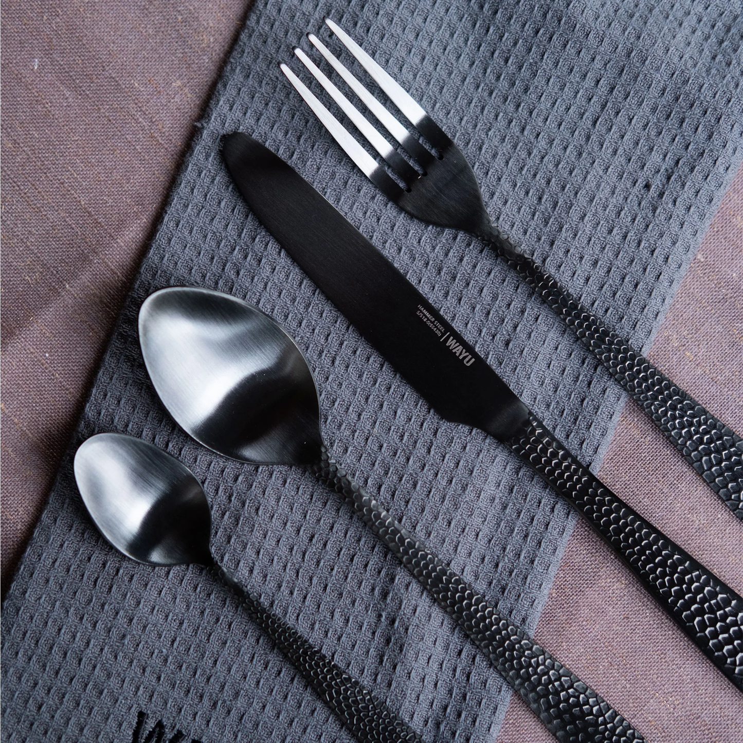 
                  
                    Set Cubiertos Hammer 16 Pcs Wayu
                  
                